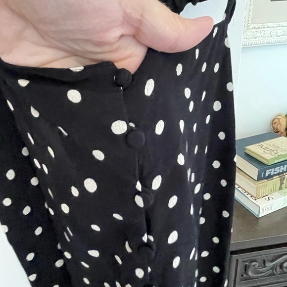 Madewell Blouse Womens size 10 Black Polka Dots Button Front Ruffle Straps - Picture 3 of 7